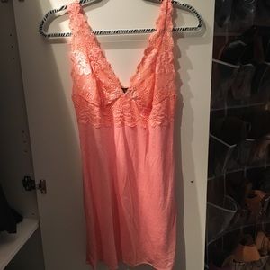 Natori slip/sleepwear